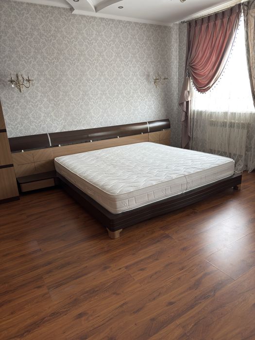 Продам спальный гарнитур