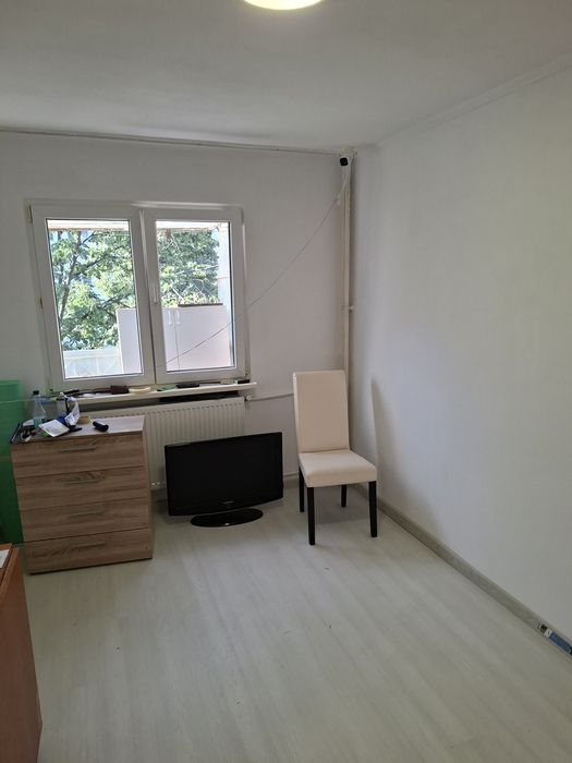Vand garsoniera confort  2 etaj 7/10