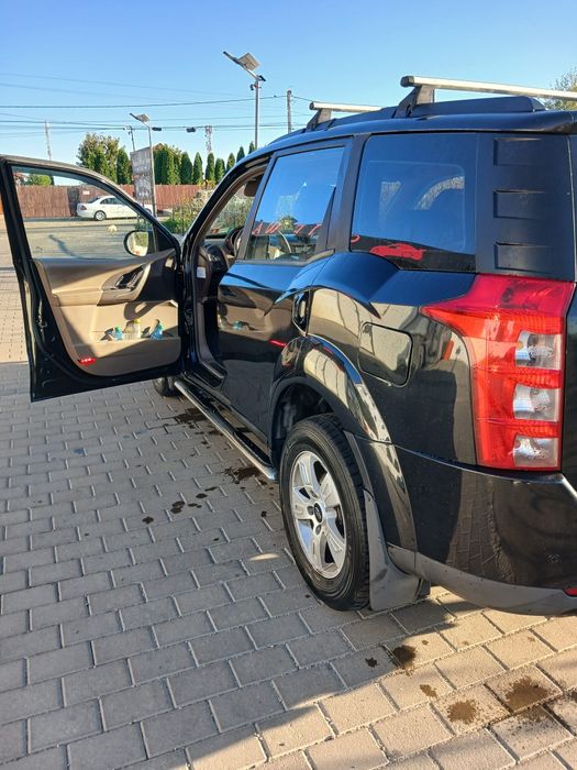 Vând Mahindra XUV 500