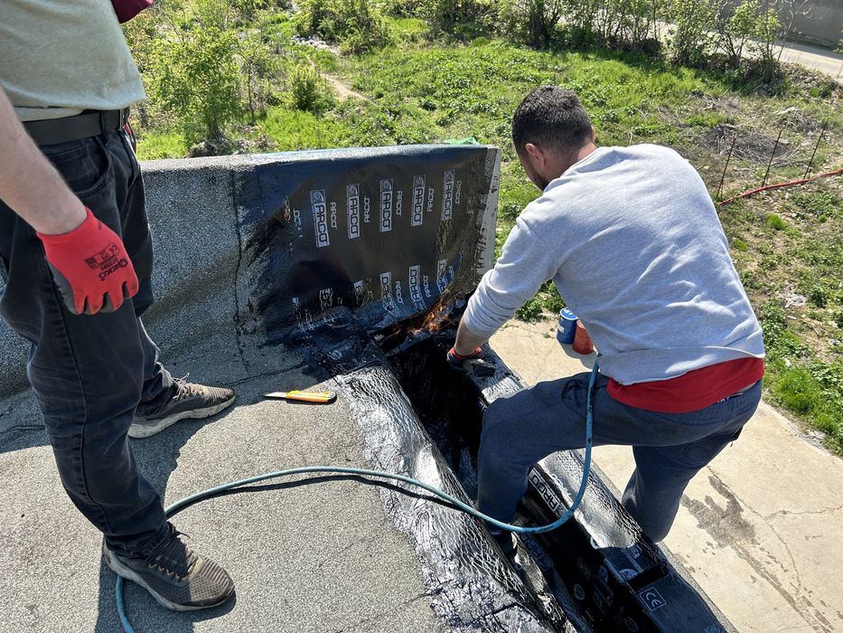 Izolatii cu spuma poliuretanică/pod/acoperiș-Firma Autorizată