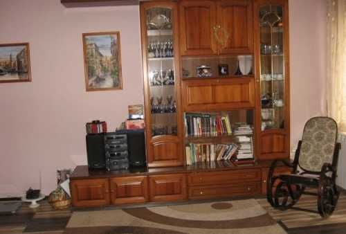 Дава се под наем Тристаен апартамент в Бургас, Възраждане - 120 кв.м за 550 € - Снимка #1