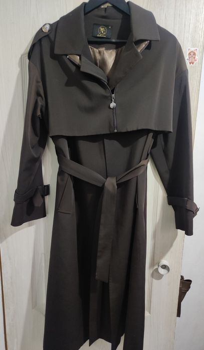 Женский плащ тренч