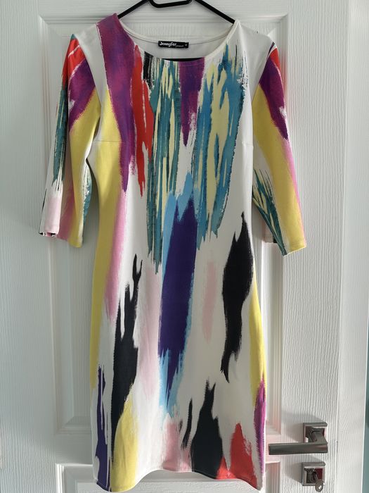 Шарена рокля по тялото