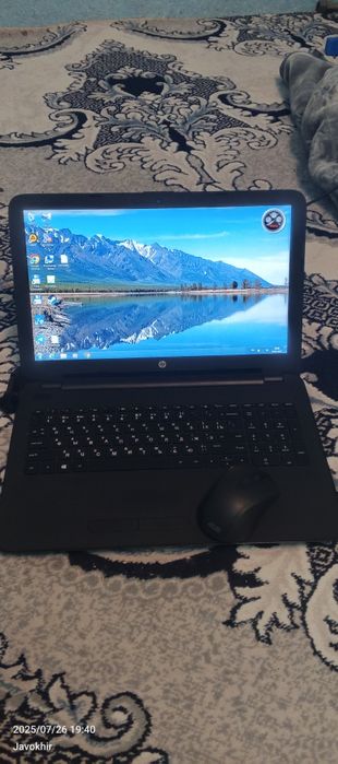 HP kompyuter  katta qora