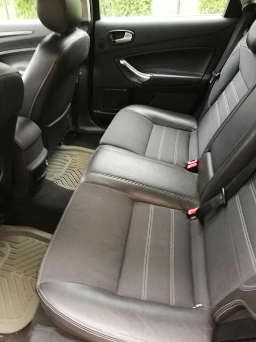 Vând mașină Ford Mondeo 2010