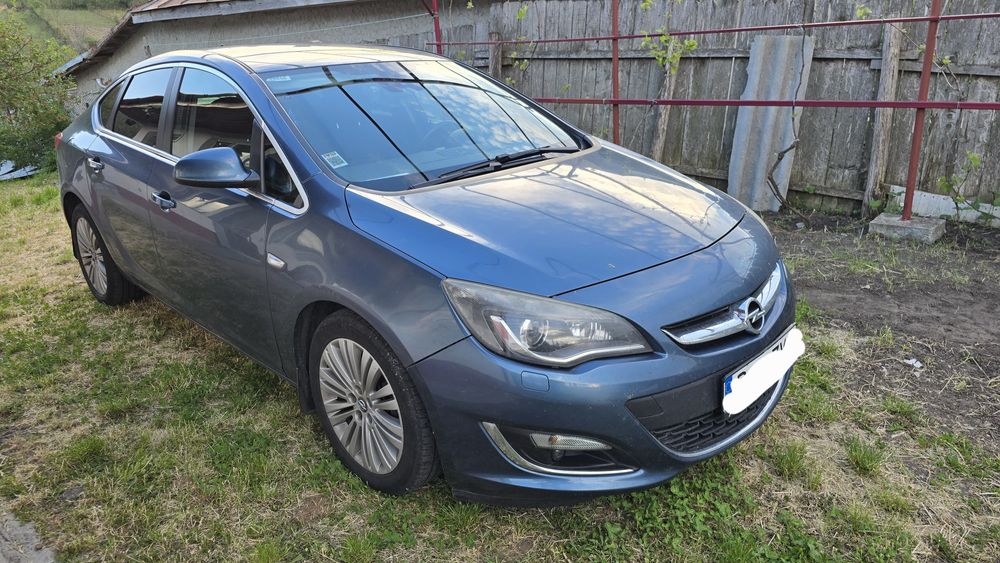Opel Astra j - 1,6 L benzina + GPL
