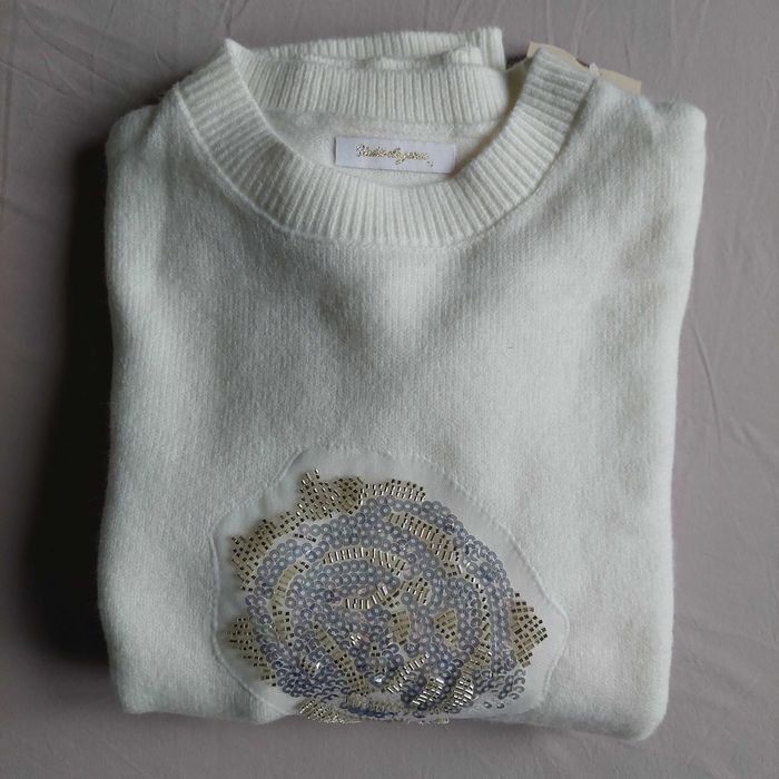 Бял дамски пуловер, р-р М