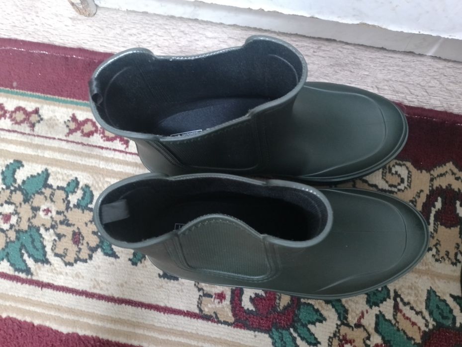 Резиновые сапоги женские