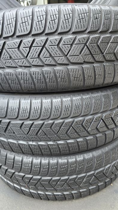 4 anvelope iarnă Pirelli 215/65/17 - transport gratuit