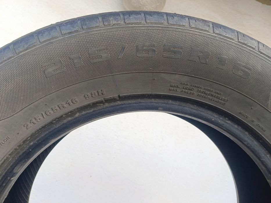 Продам летние шины 215/65/16