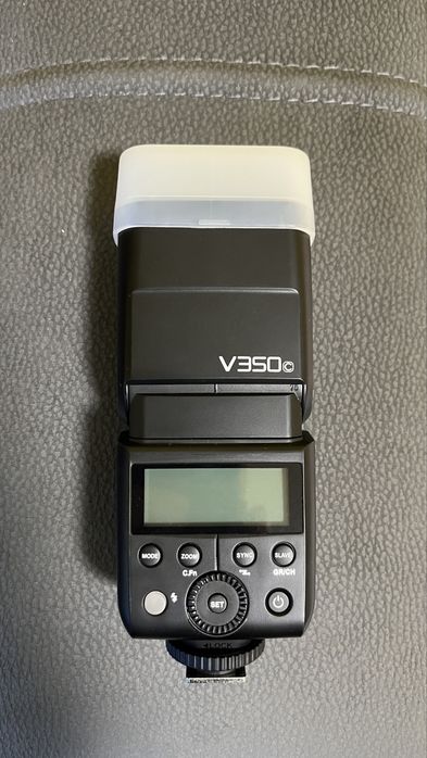 Светкавица Godox V350c