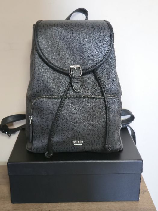 Guess оригинална дамска раница