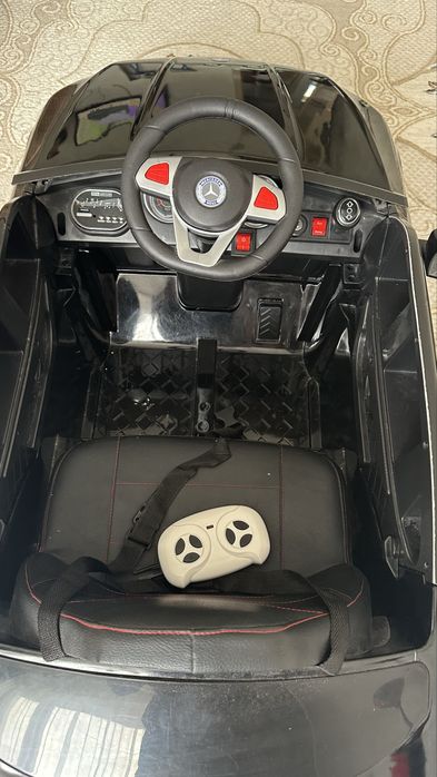 Детская машина Mercedes