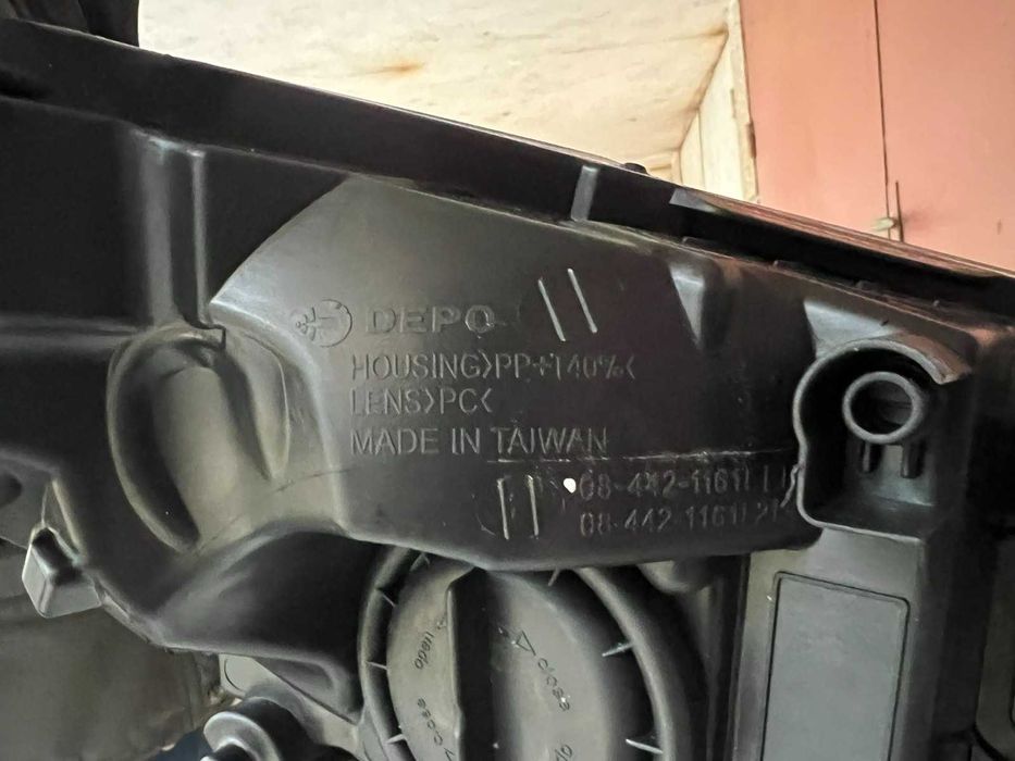 Ляв фар нов за Опел Астра J