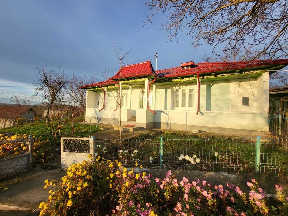 Casă + teren 1700 mp – Orzeni, Holboca (Iași)