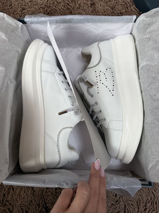 Кожени обувки Tosca Blu