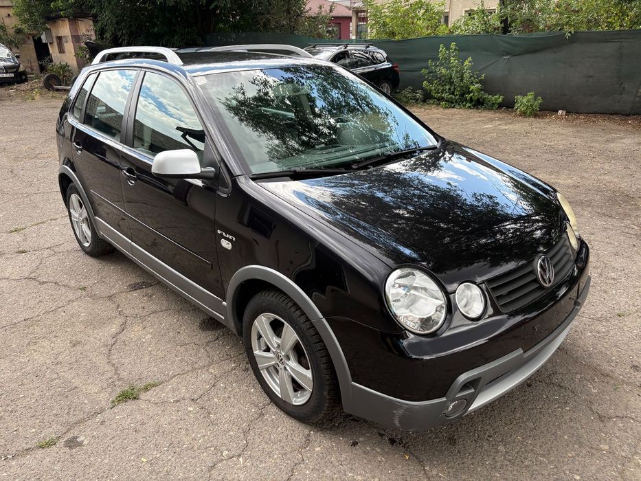 Volkswagen Polo Vw Polo Cross Impecabil