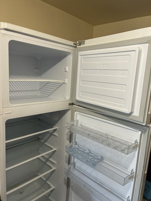 Frigider cu doua usi Arctic