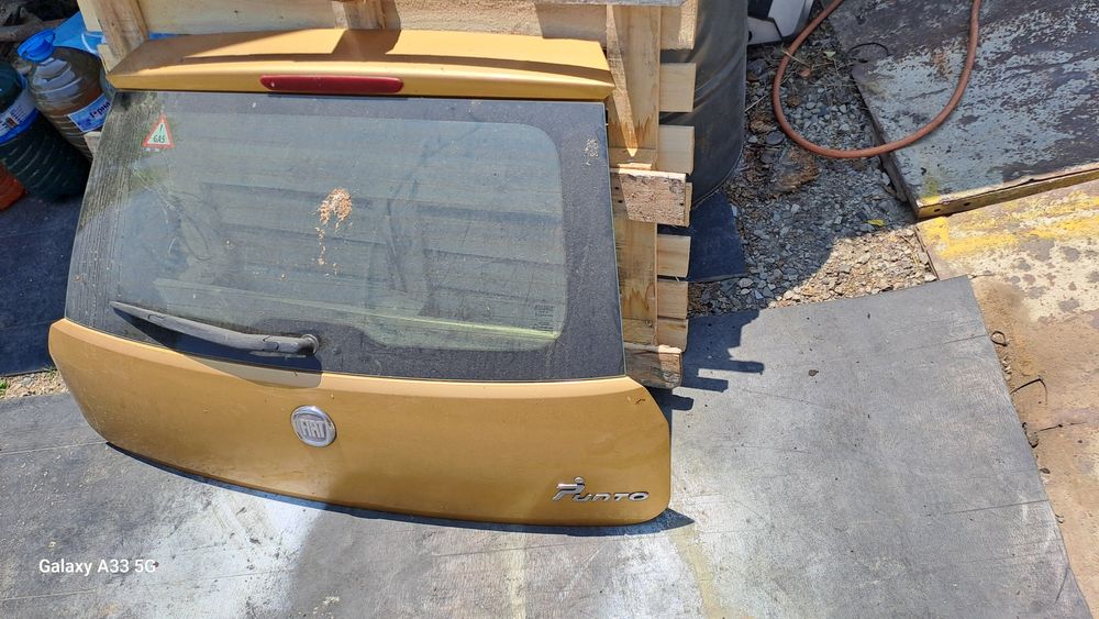 Заден капак  и стъкло за Фиат Гранде Пунто