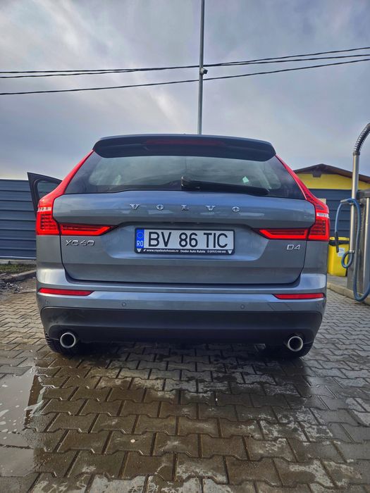 Volvo XC60 Momentum întreținut