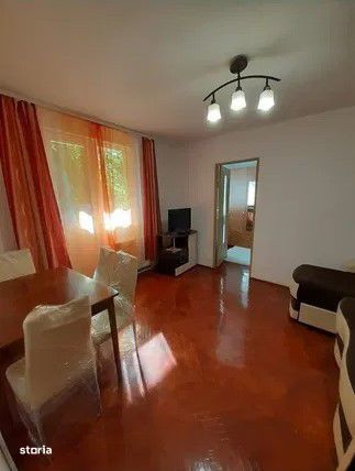 Apartament cu 3 camere, spre inchiriere intr-o zona linistita