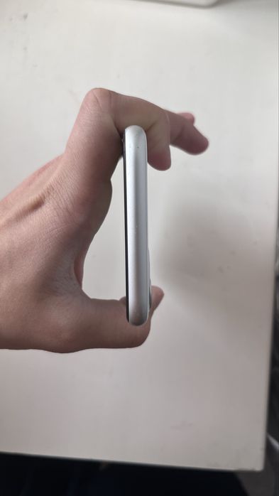 Айфон 11 Идеал.