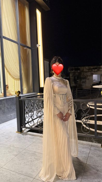 Вечернее платье