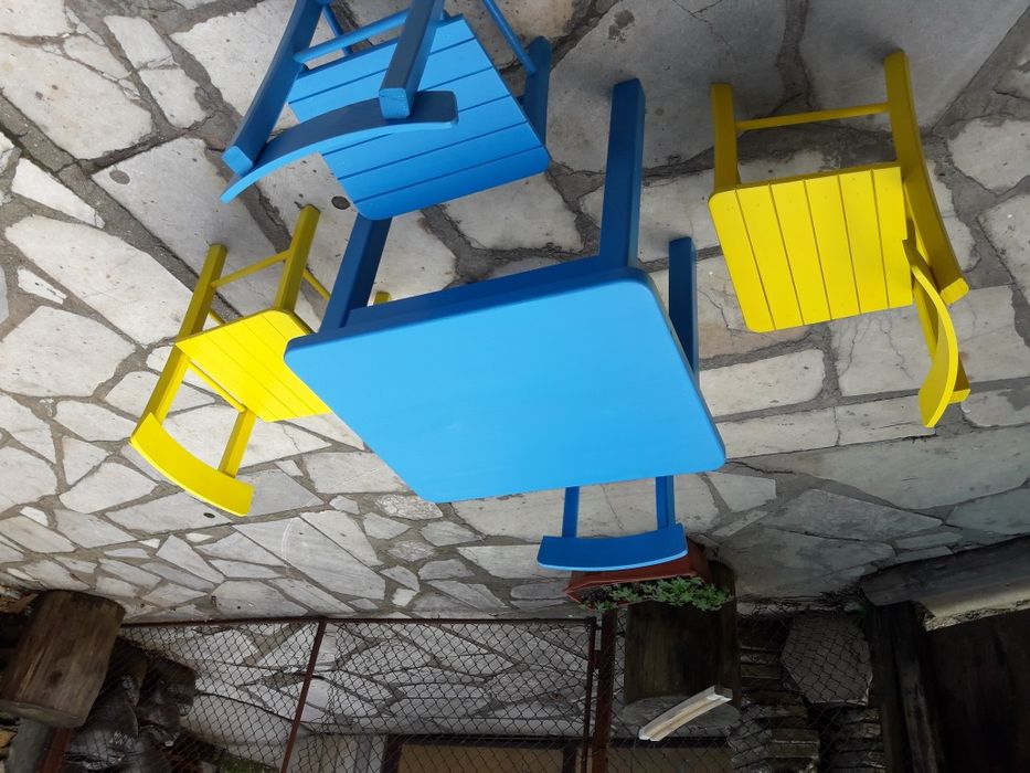 Детски комплект масички със столчета. Производител.