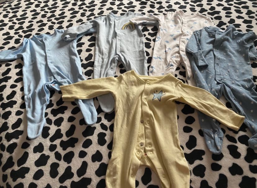 Salopete pentru bebeluși