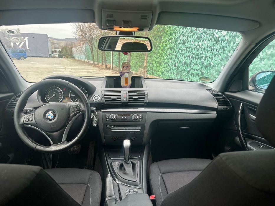 Bmw e87 118D 2009 automat