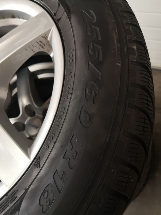255 60 18 цола гуми Pirelli 4 броя dot 19 22