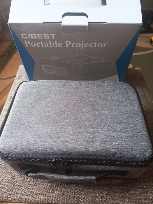 Продам домашний кинопроектор