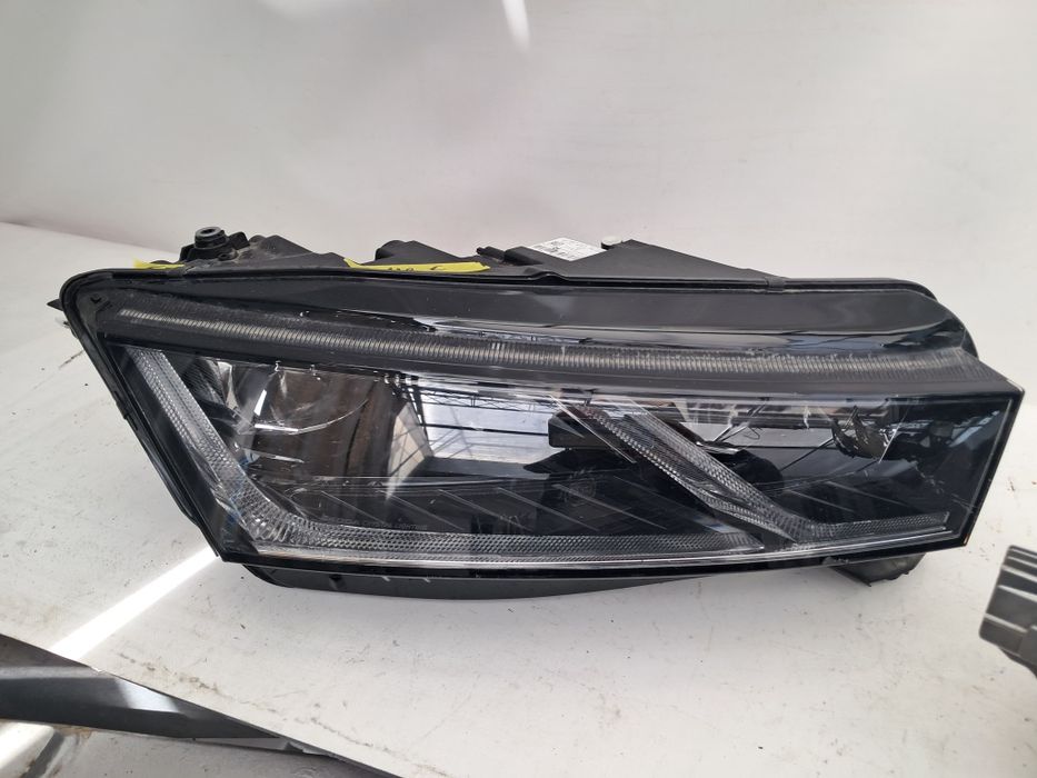 Фар Skoda Octavia Led  2020/24г