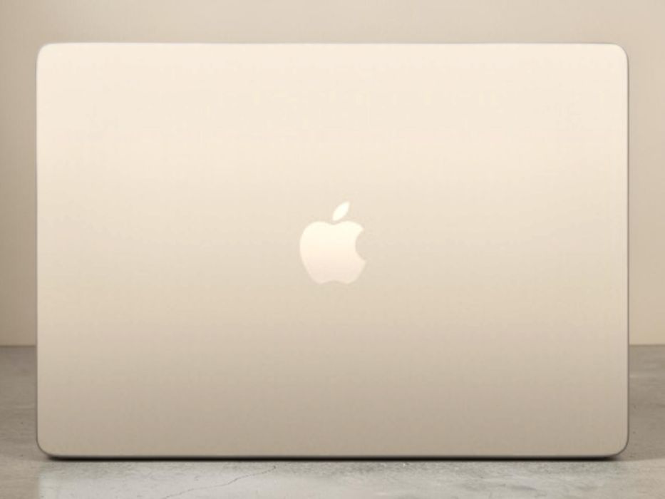 Apple MacBook Air 15" M5 16RAM 512GB SSD Starlight НЕРАЗПЕЧАТАН! Гаранция!