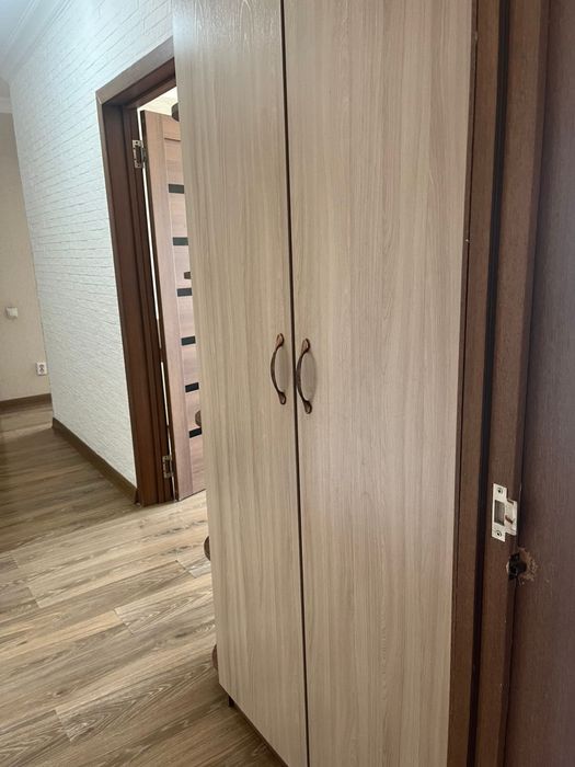 Продается шкаф для прихожей