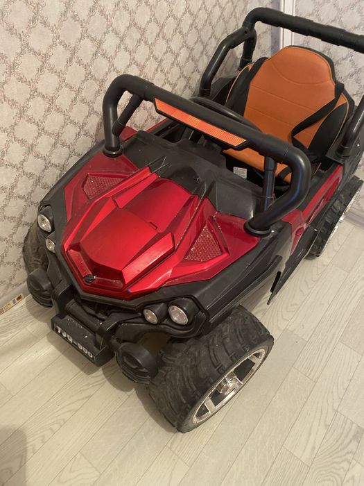 Продам машину на пульте