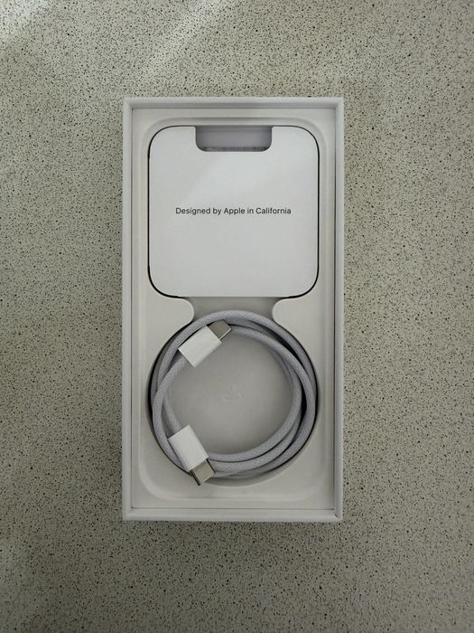 Продам iphone 15 128 gb