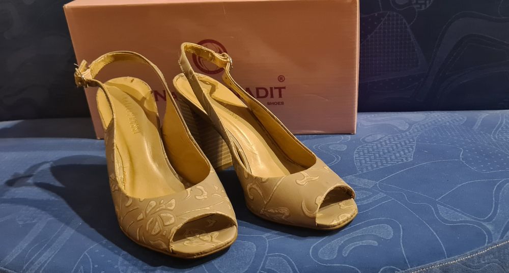 Дамски обувки естествена кожа 36 номер CAPELLI ROSSi