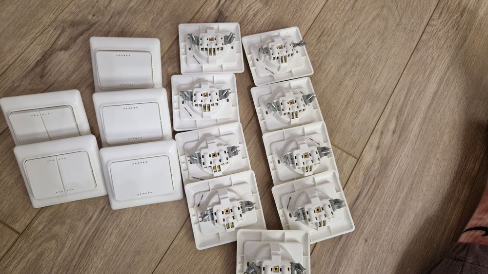 Ел. Ключ и контакт на Legrand