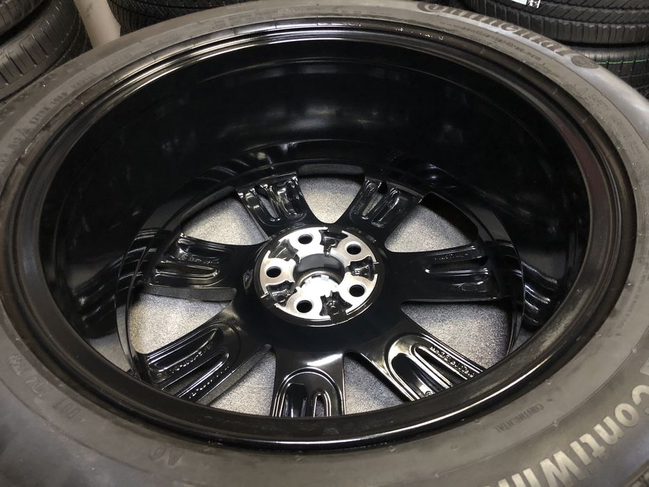Jante originale Range Rover VELAR , pe 20 cu anvelope IARNA !