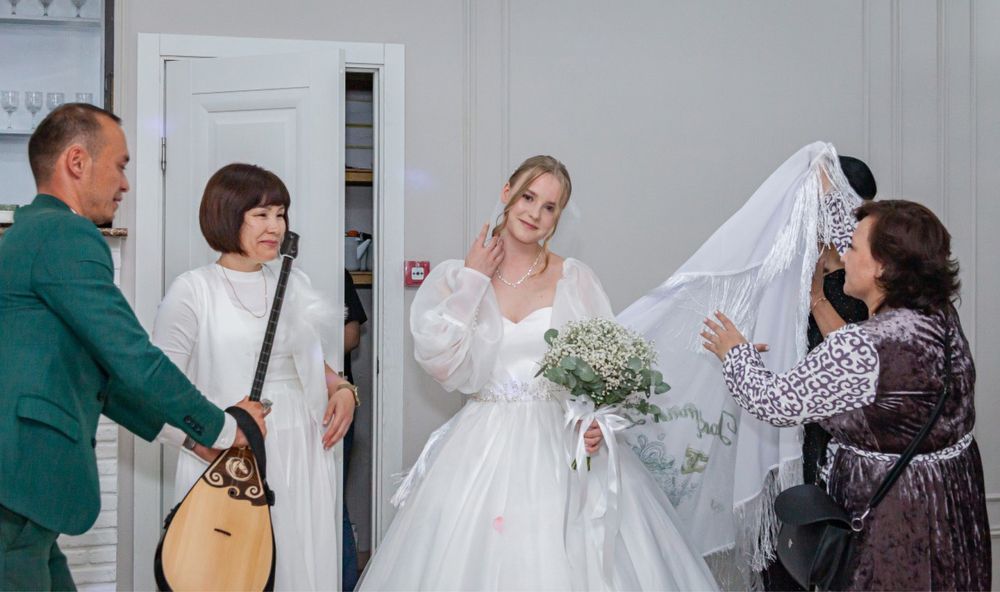 Свадебное платье