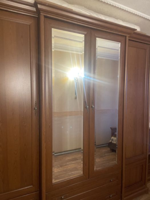 Продаю спальный гарнитур , б/у.