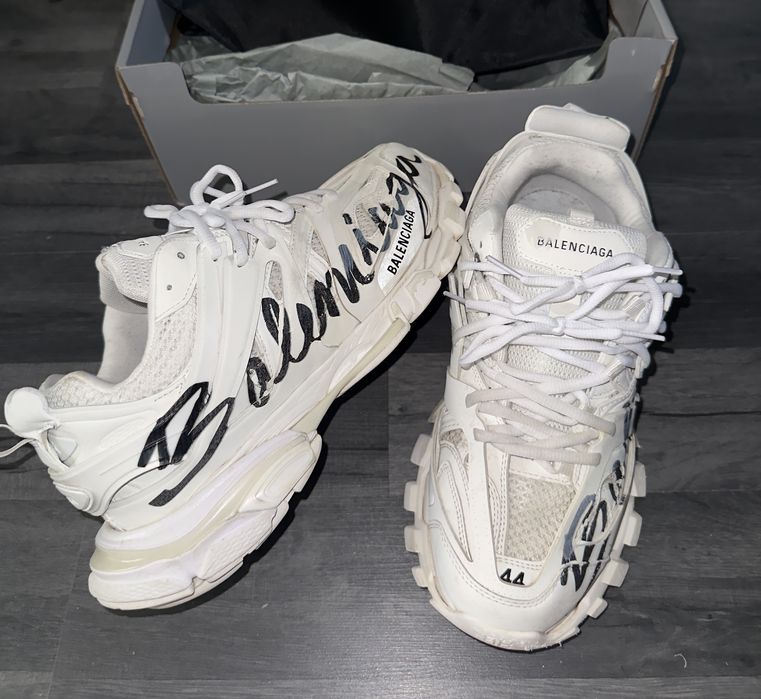 balenciaga track white paint logo