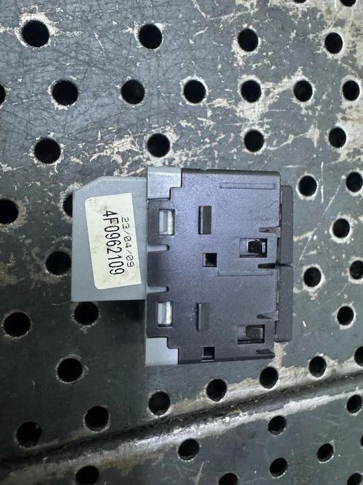 Buton dezactivare alarma audi a4 b8 8k 4f0962109