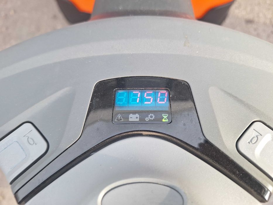 Електрически стакер Toyota SWE120 - 750 м.ч. - 3700 mm