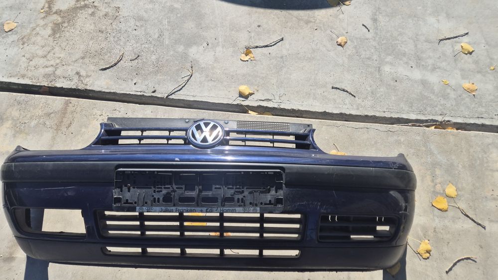 Оригинални Предни Брони за Голф 4