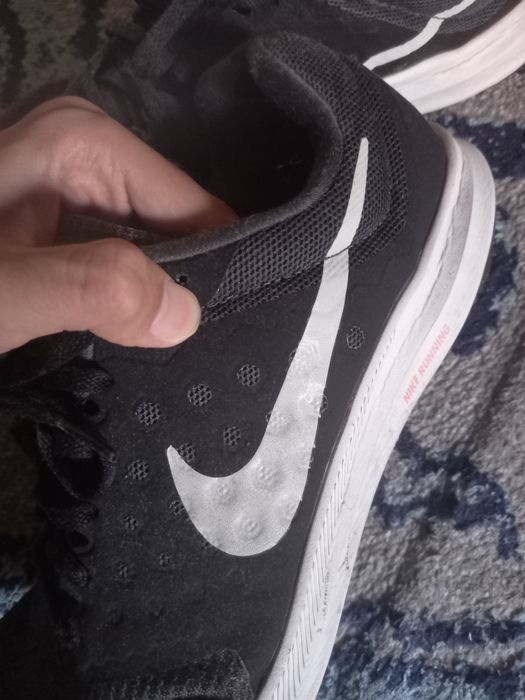 Оригинал  красовки Nike  44-45 Б/У