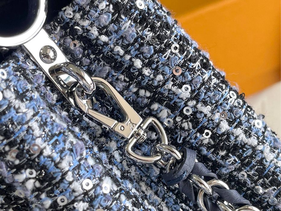 Geanta Louis Vuitton Capucines BB