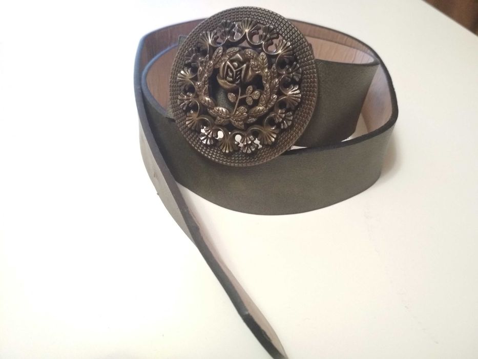 Дамски колан с красива катарама