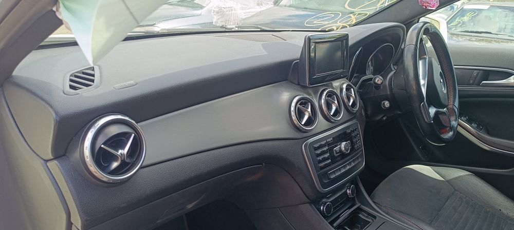 Dezmembrez Mercedes Clasa GLA (X156) [Fabr 2013-prezent]